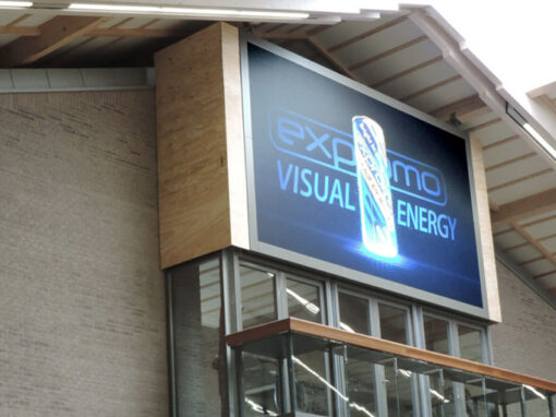 麦凯乐户外P2固定安装LED显示屏视频墙项目